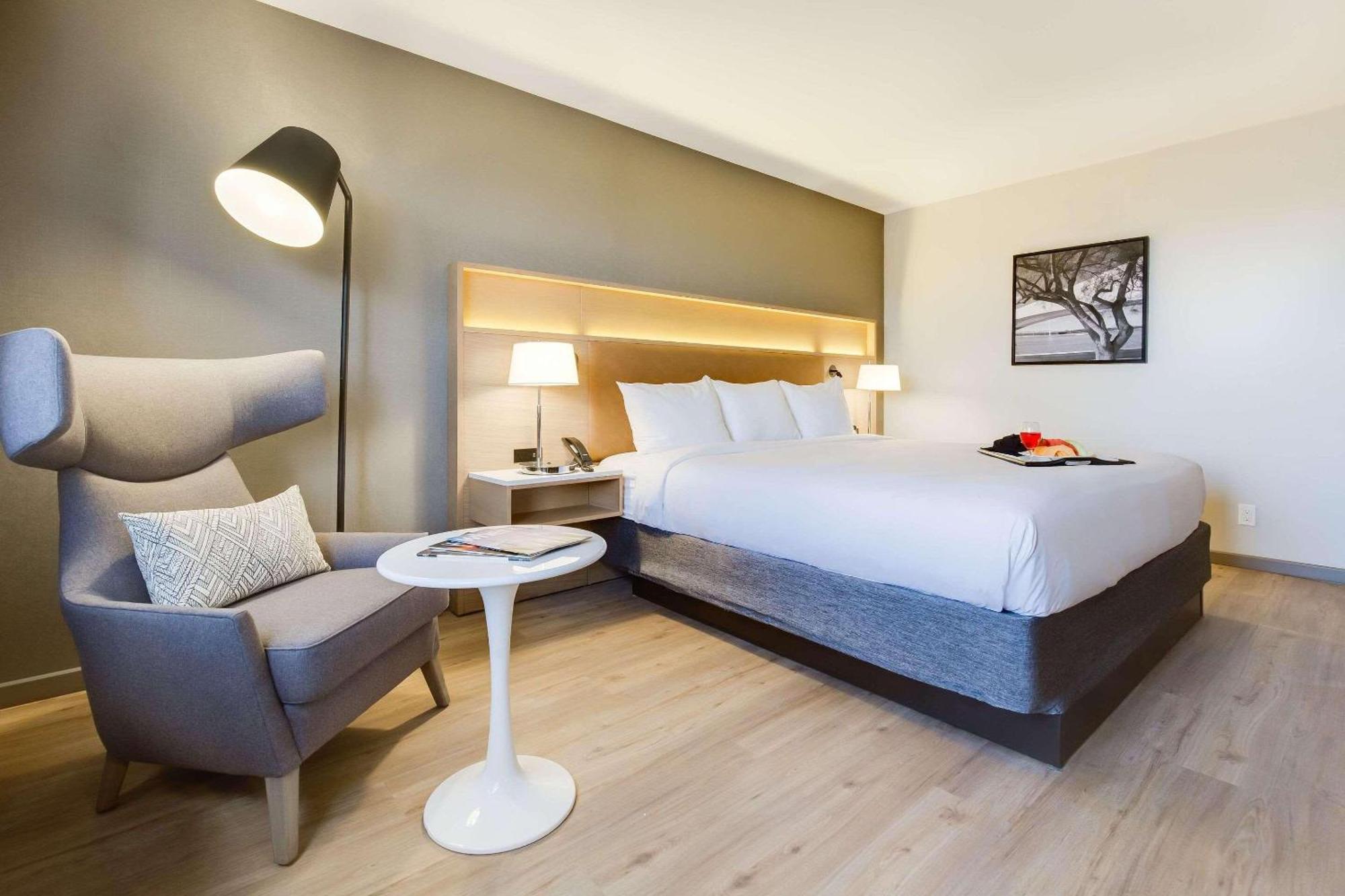 Radisson Hotel Nashville Airport ภายนอก รูปภาพ