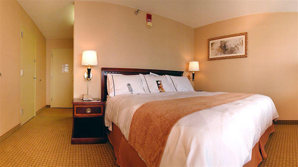 Radisson Hotel Nashville Airport ภายนอก รูปภาพ